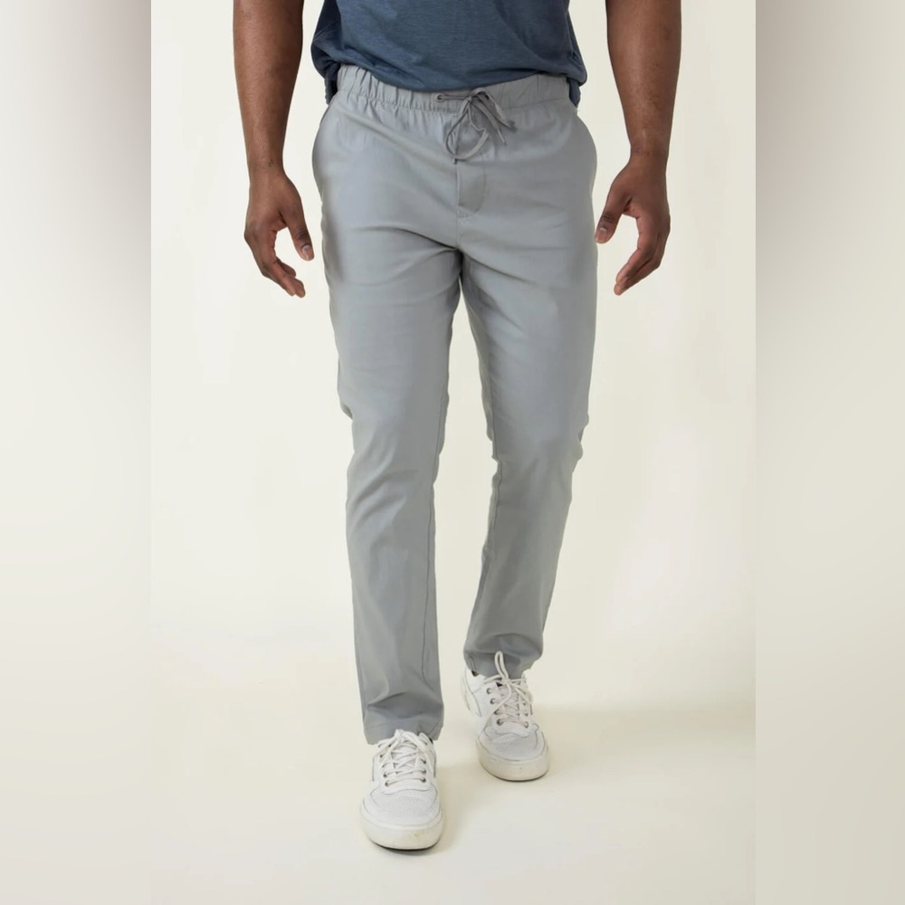 Copper & Oak Elastic File Tech Jogger Pants for Men in Light Grey